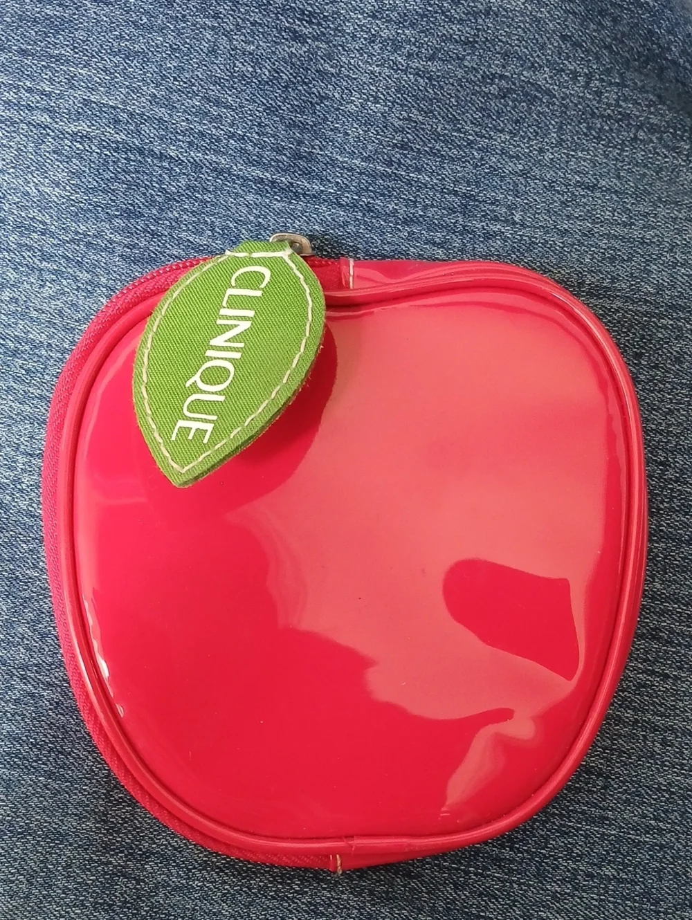 Clinique Apple Pouch